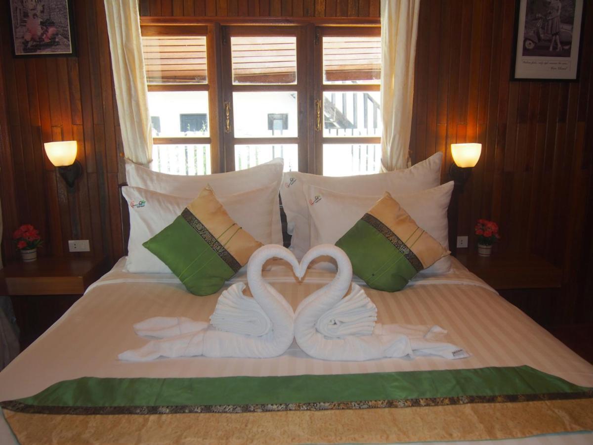 Chareena Beachside Koh Lipe Exterior photo