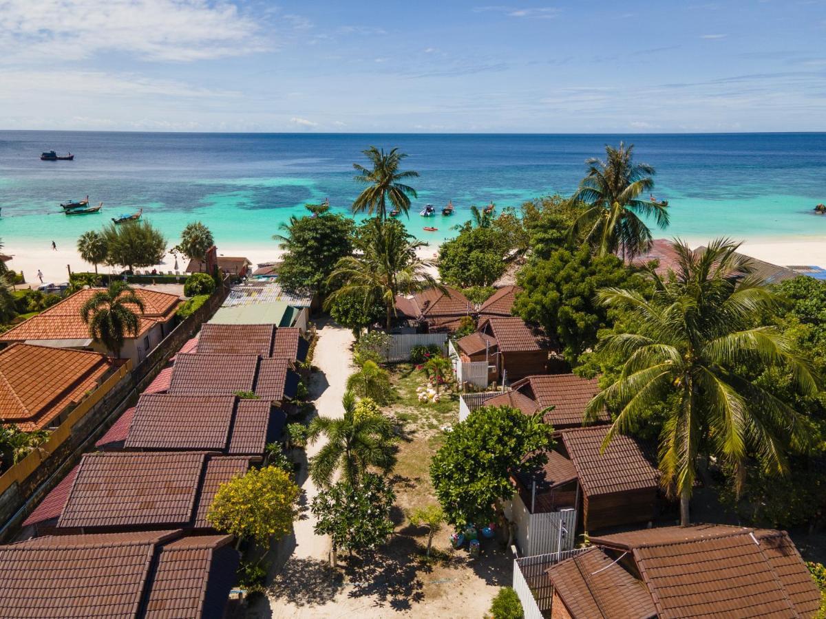 Chareena Beachside Koh Lipe Exterior photo